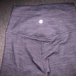 Lululemon aligns size 4